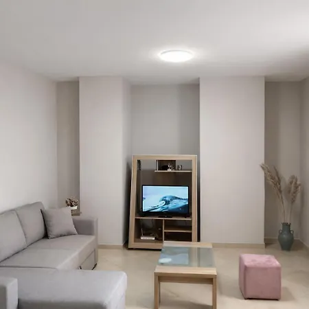 Dahlila's Near Ohrid Appartement